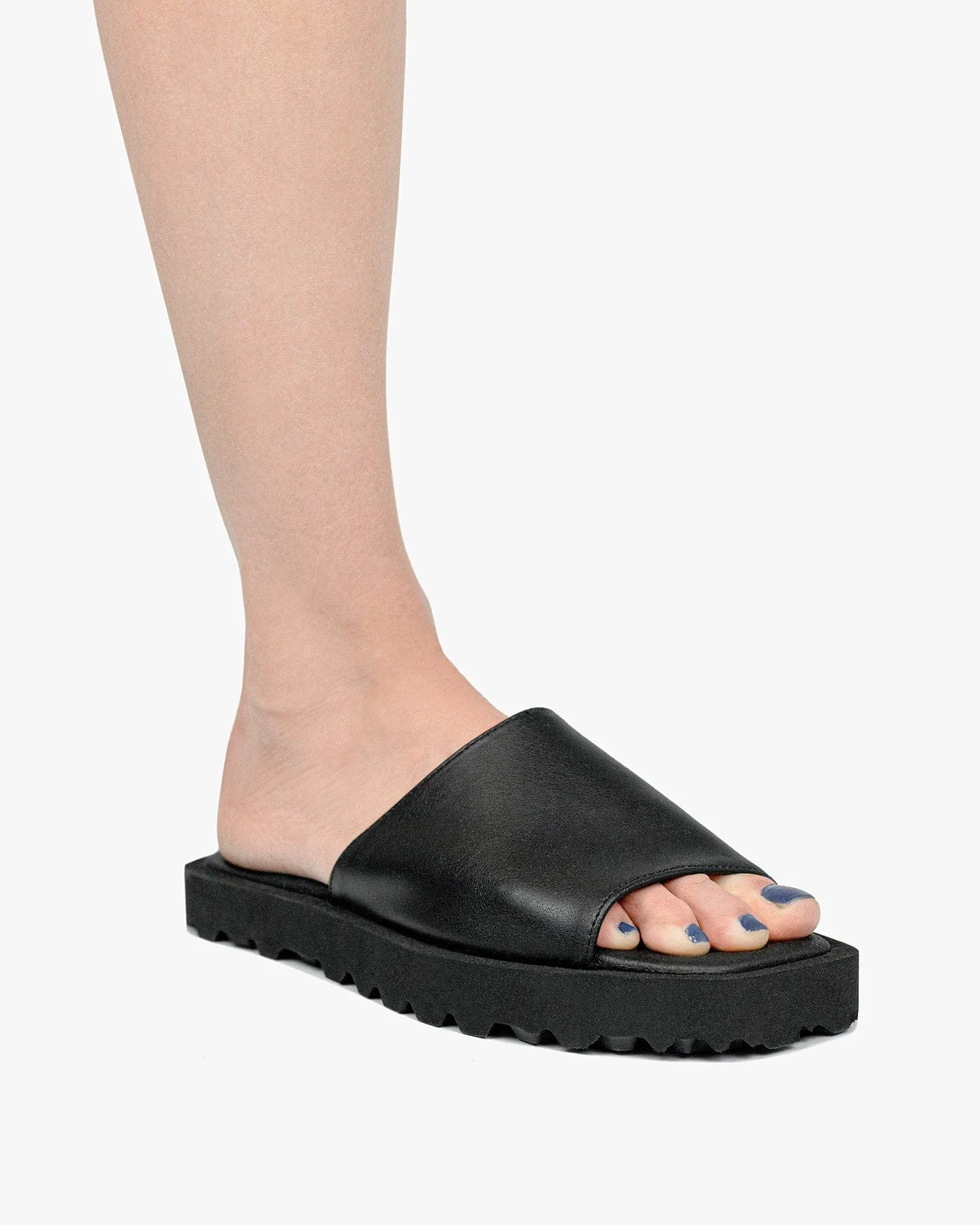 Desserto® Cactus Leather Vegan Flat Slides | Black