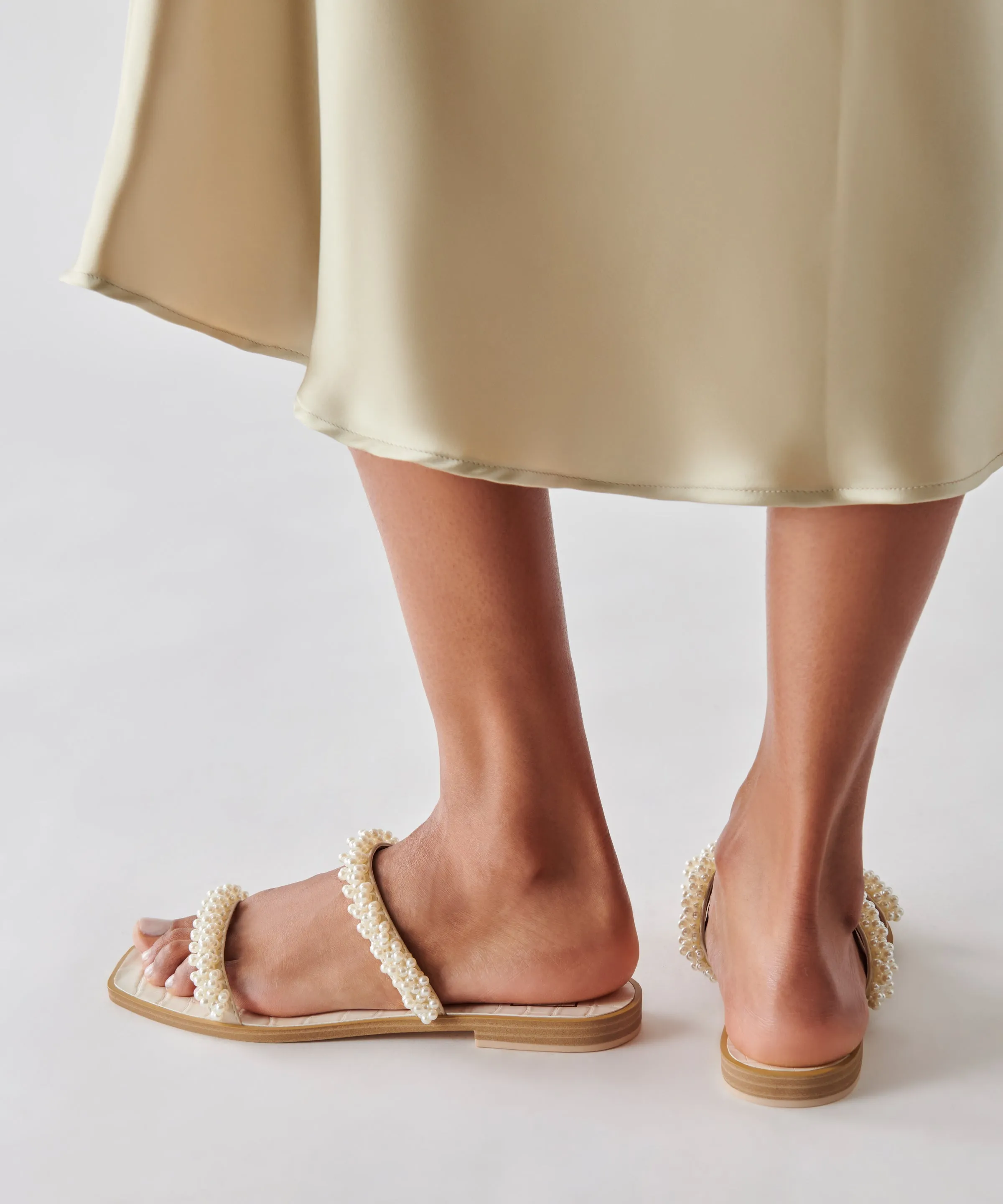 IVEE SANDALS VANILLA PEARLS