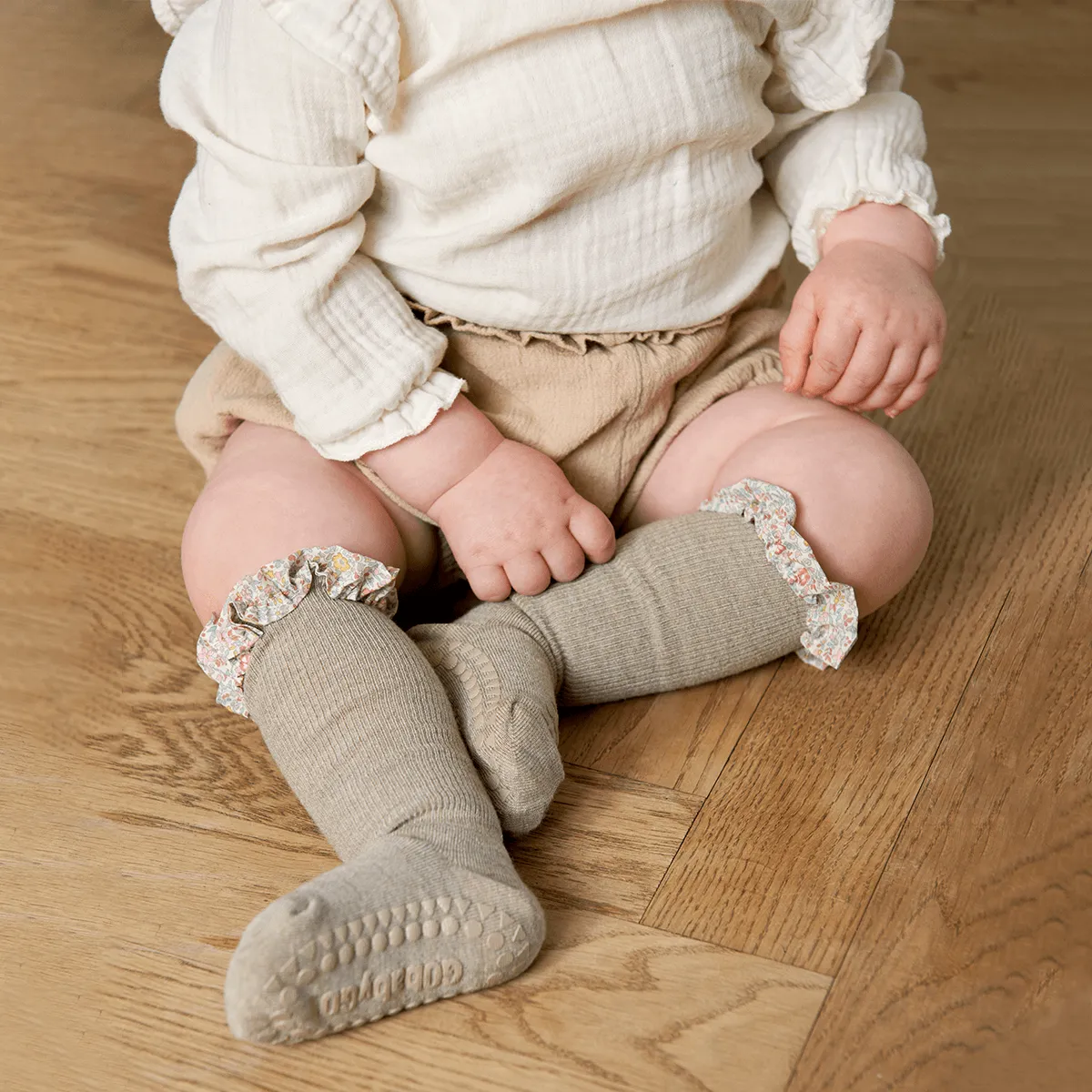 Non-Slip Grip Socks - Bamboo / Liberty - Sand